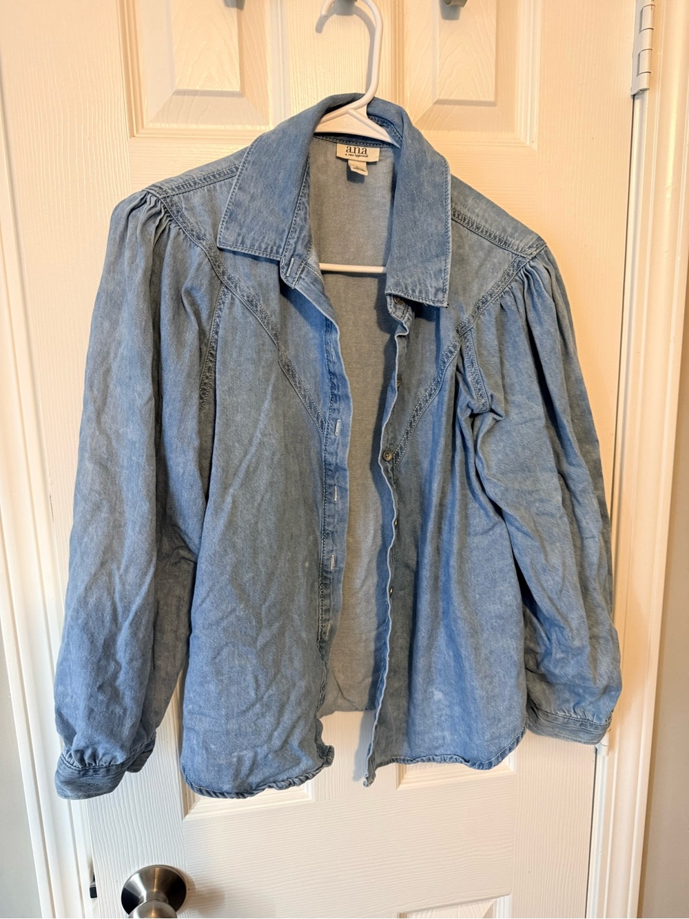 a.n.a Light Wash Puff-Sleeve Denim Jacket